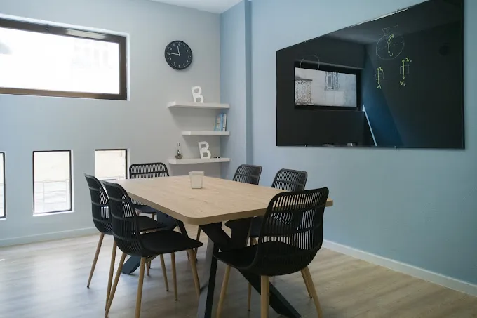 Φωτεινή Αίθουσα